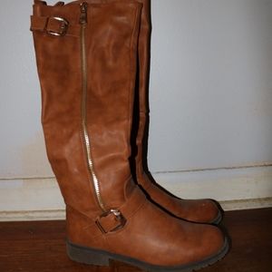 women riding boots